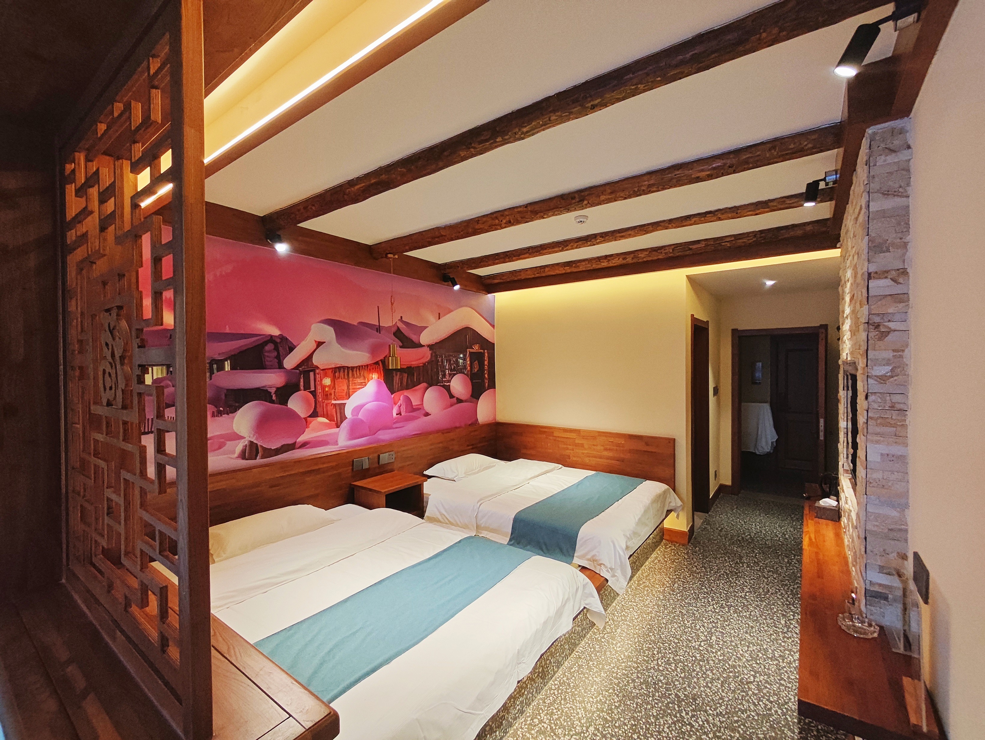 هتل نشان ناکسو